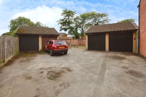 Garage - click for photo gallery